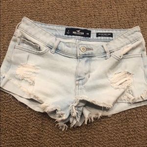 HOLLISTER VINTAGE STRETCH LOW RISE SHORTS